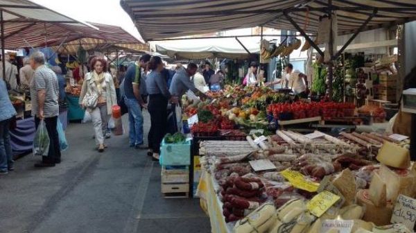 Mercato Botteghelle: limitazioni di vendita per gli ambulanti nella giornata di domani