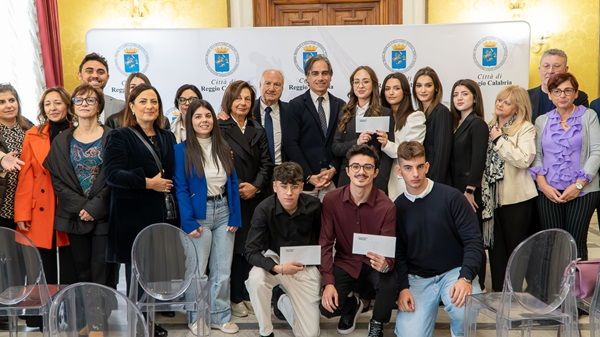 A Palazzo San Giorgio consegna borse di studio intitolate a Leo Iiriti