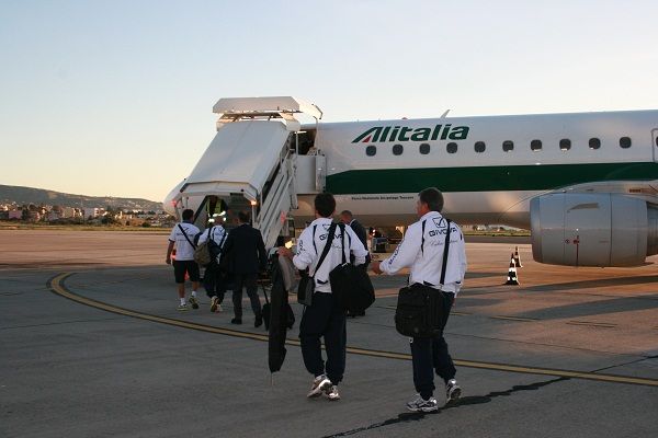 Aeroporto dello Stretto, Alitalia garantisce voli per aprile