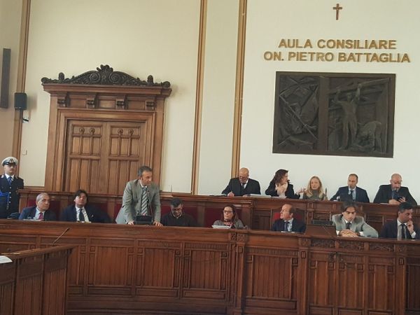 Comune di Reggio Calabria, le decisioni del Consiglio