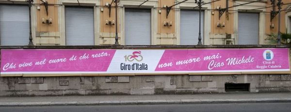 Comune di Reggio Calabria, striscione per Scarponi