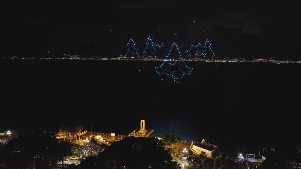 DroneShow Reggio Calabria: oggi si replica alle 19 e alle 22