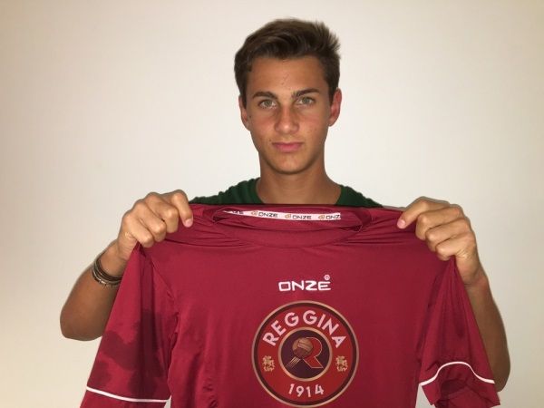 Reggina 1914, si chiude con 4 arrivi e 7 uscite