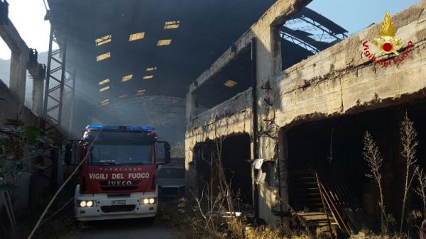 Vigili del Fuoco Reggio Calabria, giornata di duro lavoro