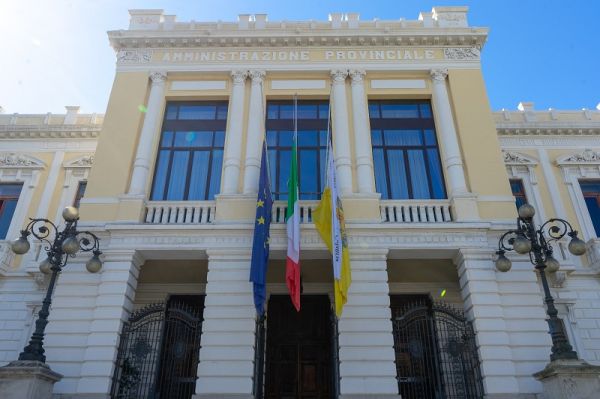 Città Metropolitana, cordoglio per i morti sulla ss 106