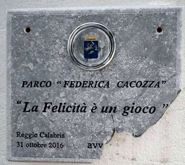 Comune di Reggio Calabria, atto di vandalismo