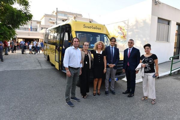 Comune di Reggio Calabria, in servizio 10 nuovi scuolabus