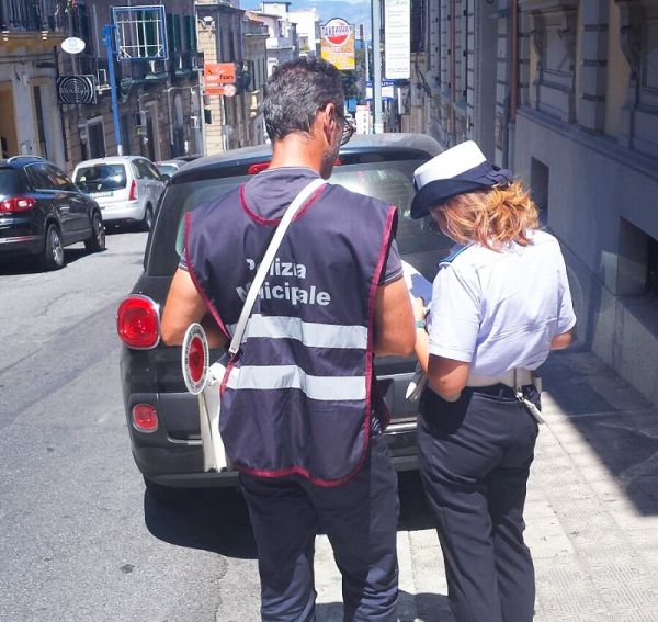 Comune di Reggio Calabria, Polizia Municipale interviene sul Corso Garibaldi