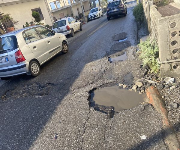 Forza Italia, Croce Valanidi quartiere abbandonato