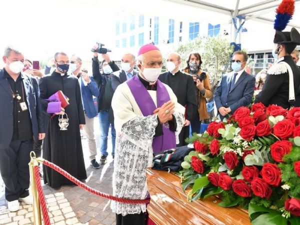 Morte Santelli, l'ultimo saluto alla Presidente