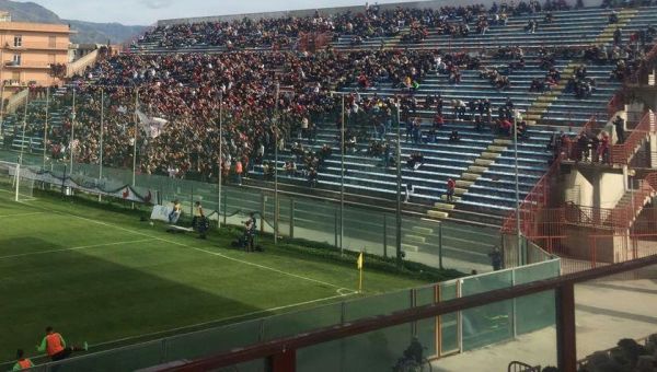 Reggina 1914, a metà prezzo i biglietti per domenica