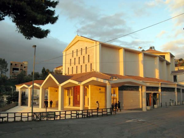 Reggio: Anche questa domenica continua la petizione a favore di Piazza della Consolatrice