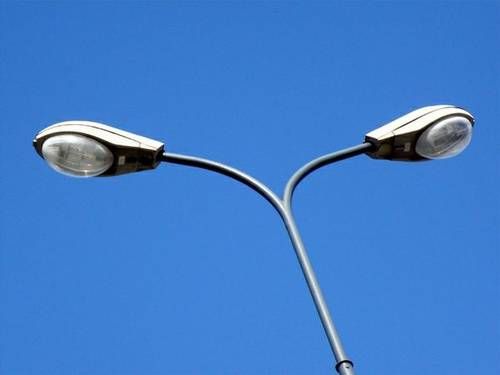 Reggio: La Via Eremo Botte senza illuminazione da circa un mese