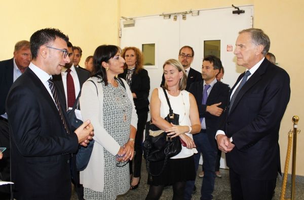 Regione Calabria, scultura in memoria di Nicholas Green