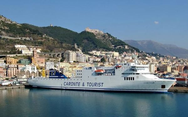 Trasporti sullo Stretto: Il Centro Sociale Nuova Rossa contro la sospensione delle tariffe ridotte ai degenti