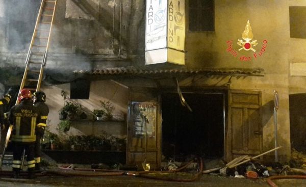Vigili del Fuoco Chiaravalle, incendio magazzino