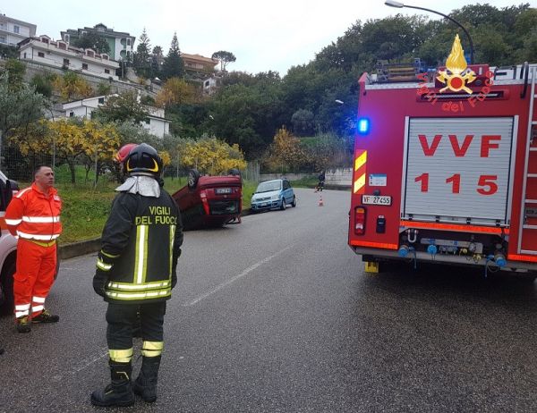 Vigili del Fuoco Soverato, intervento per incidente stradale